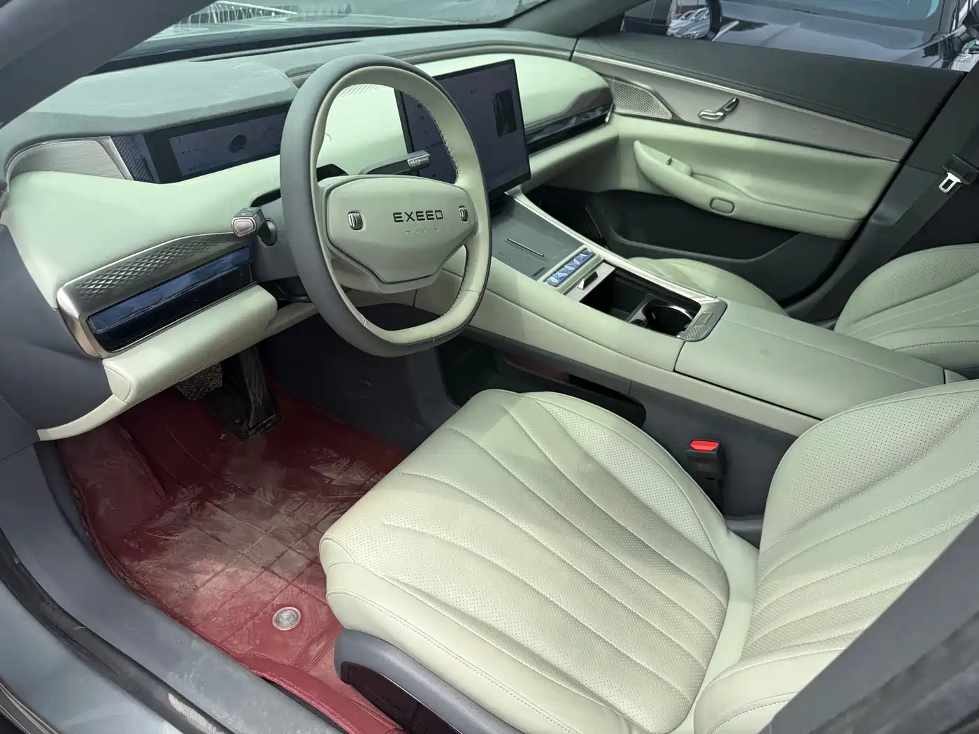 Exeed Exlantix ES 2025 Pure Electric International Edition 70kWh фото 6