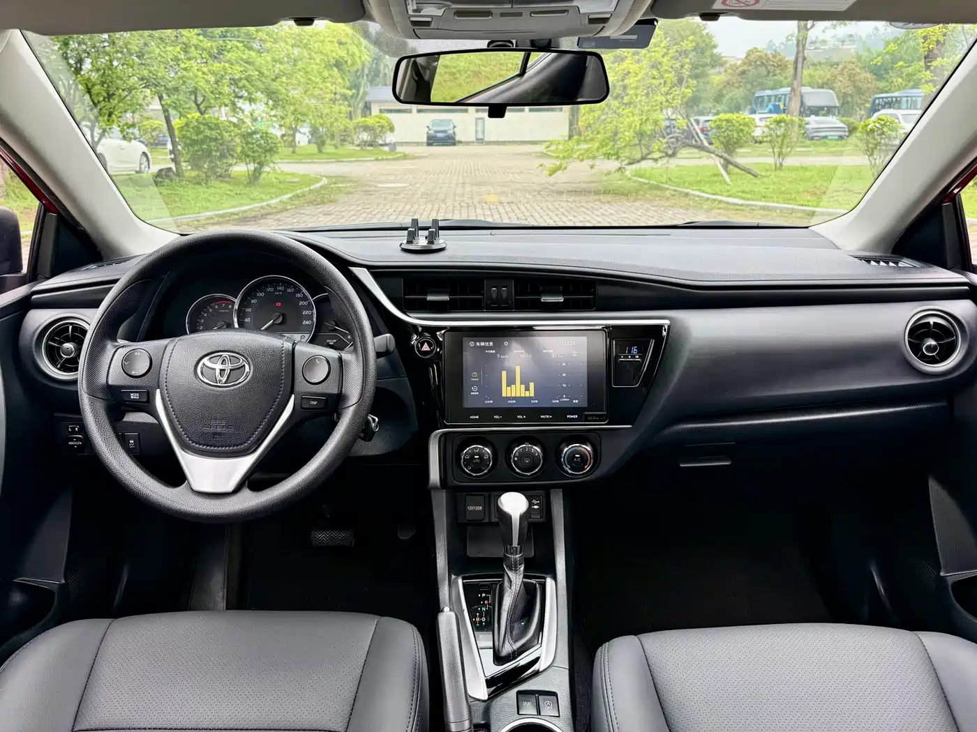 Toyota Levin 2017 Facelift 185T CVT Elite (China V) фото 17
