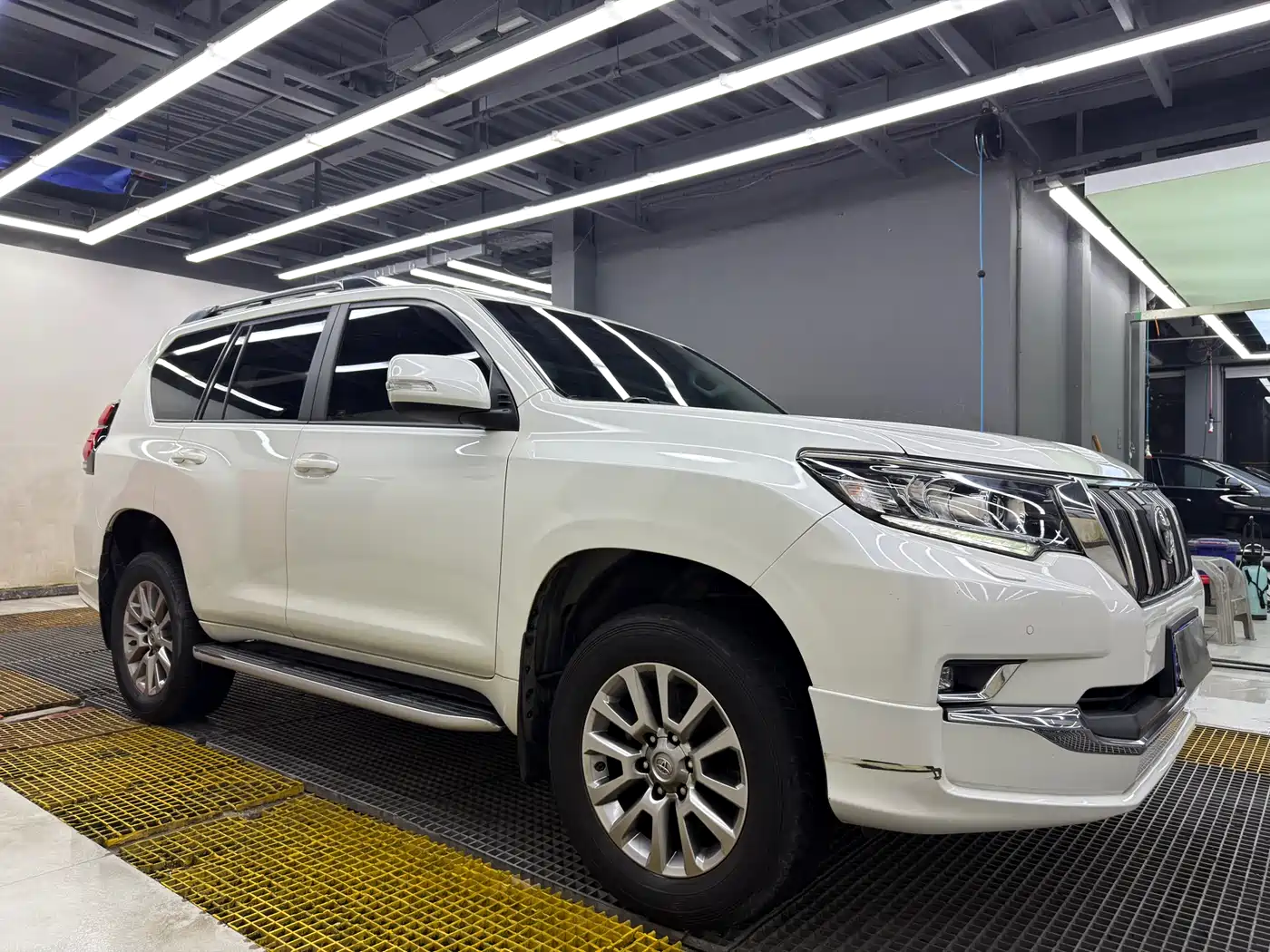 Toyota Prado 2019 3.5L Automatic TX-L Zunxiang Edition фото 2