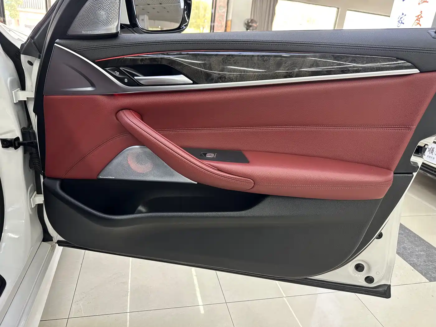BMW 5 Series 2019 Facelift 530Li Leading M Sport Package фото 24