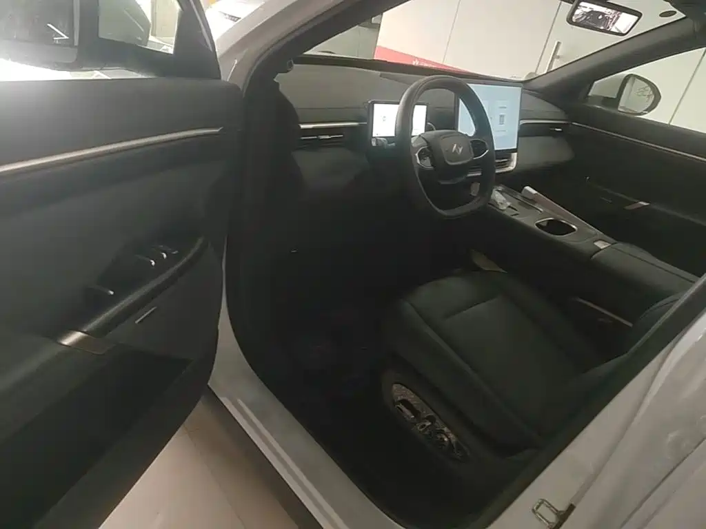 Dongfeng Yipai eπ008 2025 2024 636Max Pure Electric 6-Seater