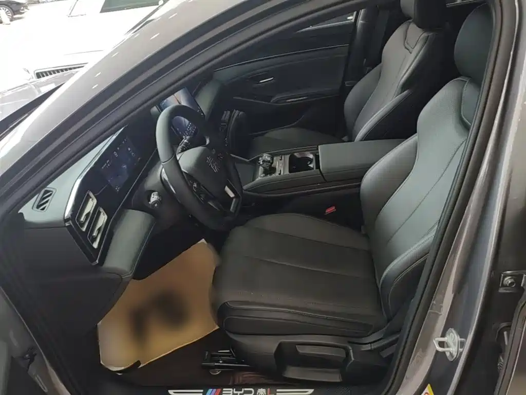 BYD Qin L 2025 DM-i Smart Drive Edition 80KM Leading фото 15