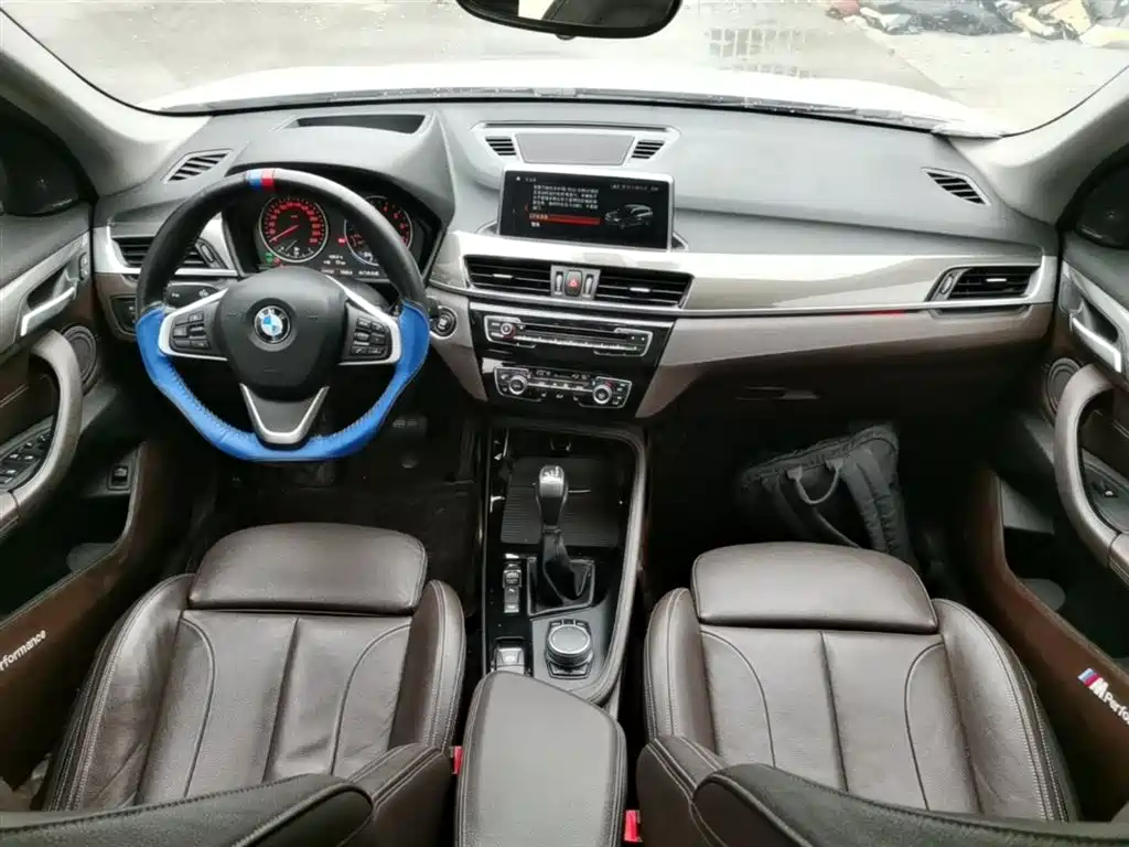 BMW X1 2018 xDrive20Li Luxury Model фото 10