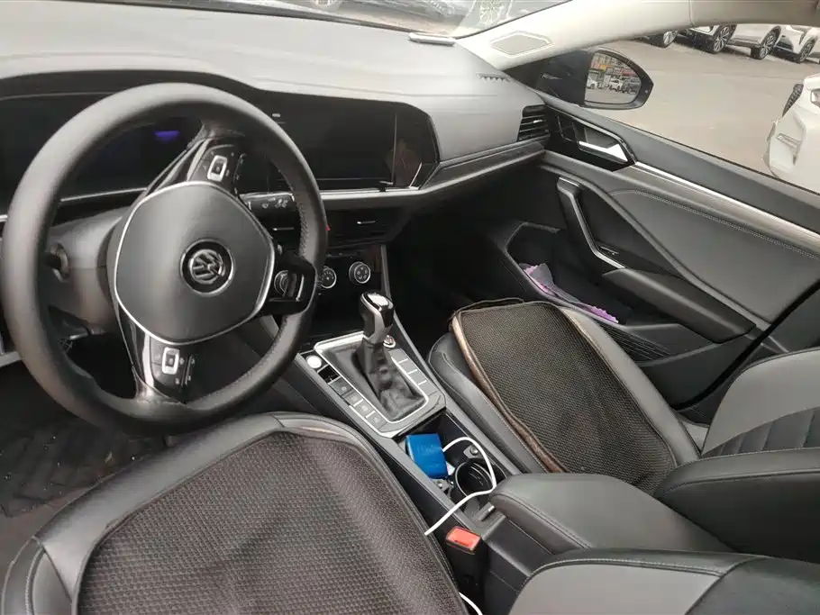 Volkswagen Sagitar 2021 280TSI DSG Surpassing Edition фото 12