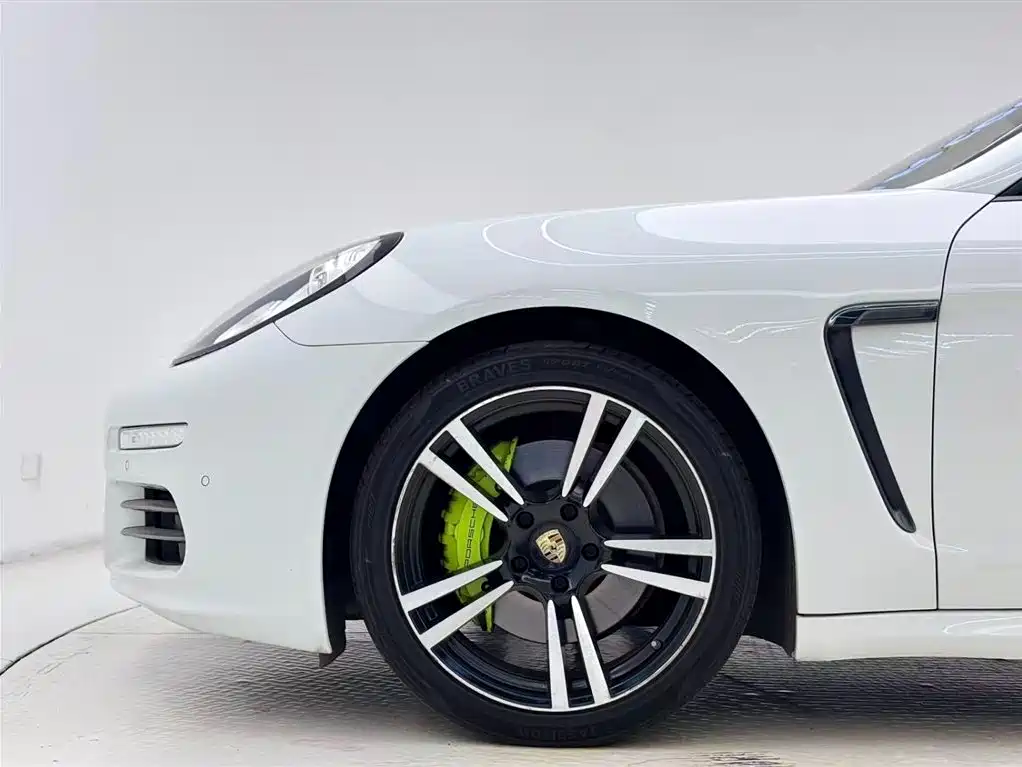 Porsche Panamera 2014 Panamera 4 3.0T фото 6