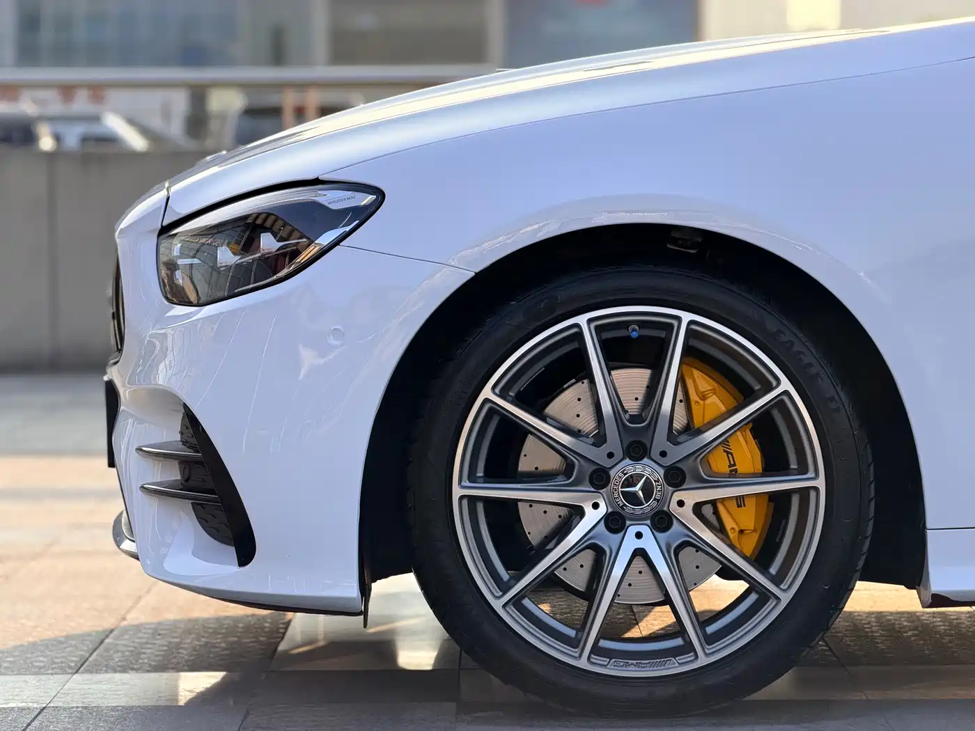 MERCEDES-BENZ E CLASS