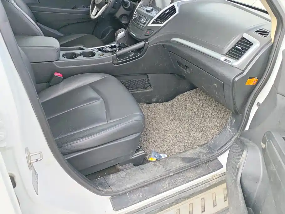 Dongfeng Aeolus Dongfeng Fengshen AX7 2016 2015 2.0L Automatic Smart Ease