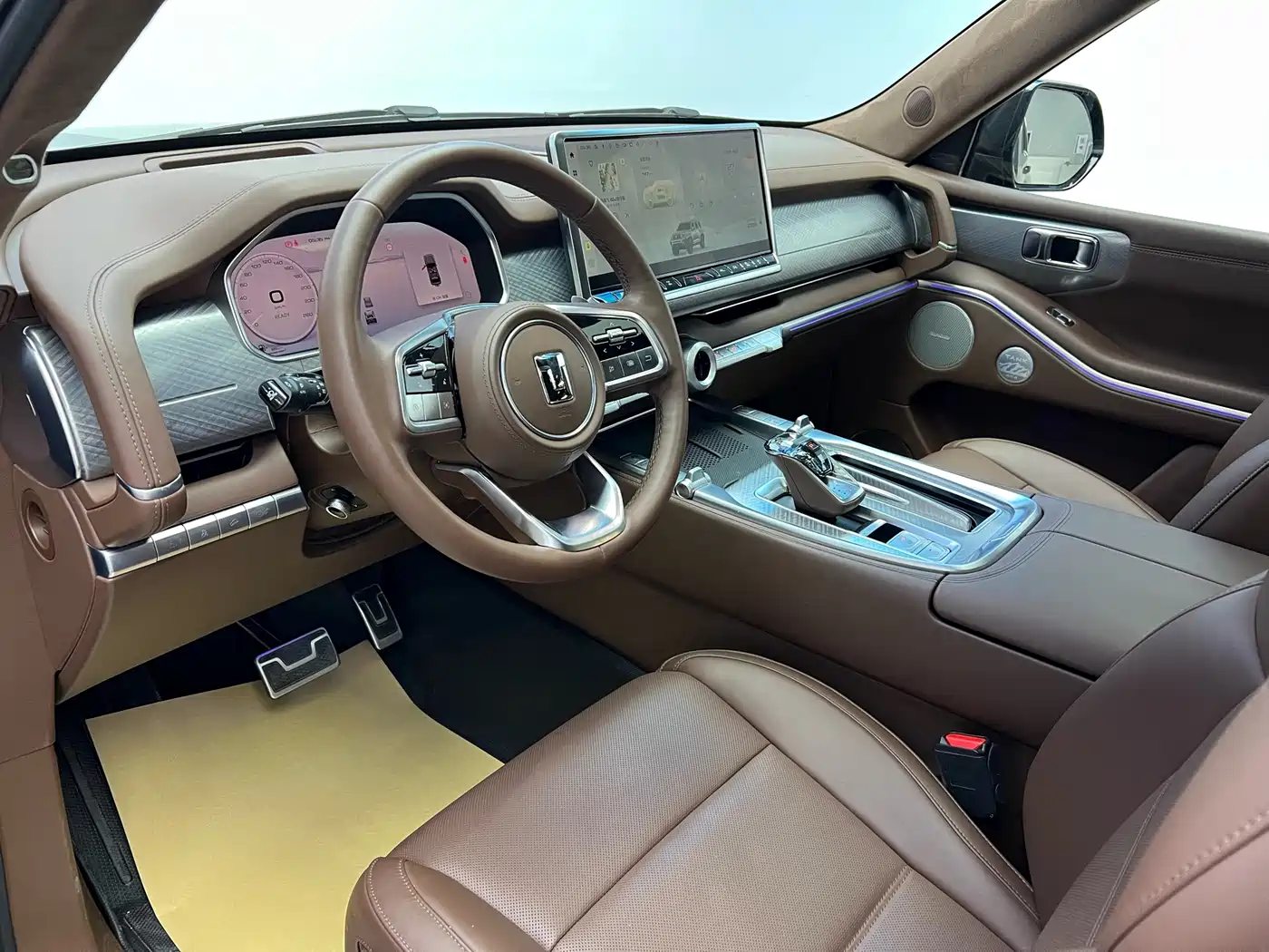 TANK TANK 700 NEW ENERGY