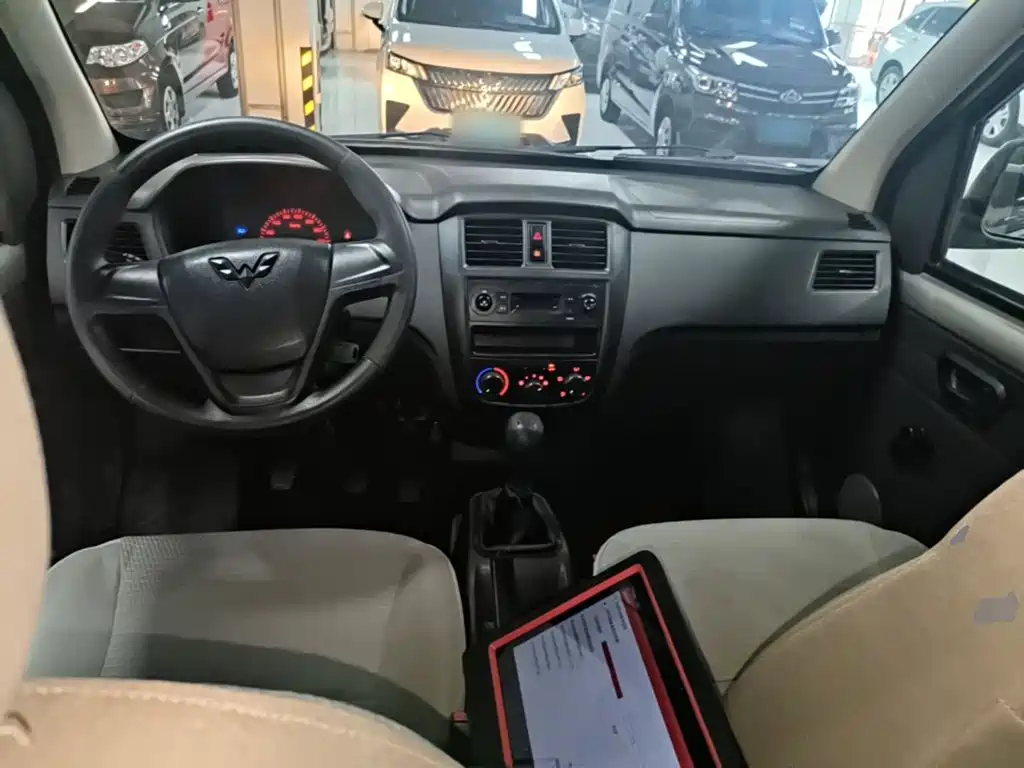 Wuling Motors Wuling Rongguang 2017 2015 1.2L S Base CNG