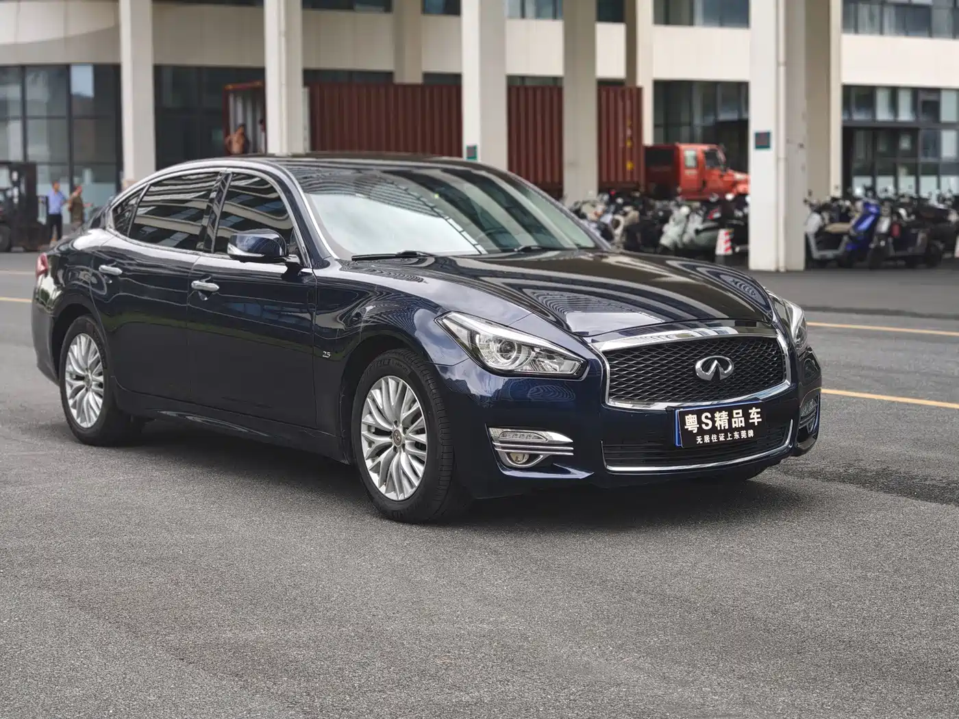 Infiniti Q70 2018 2017 Q70L 2.5L Enjoyment Edition