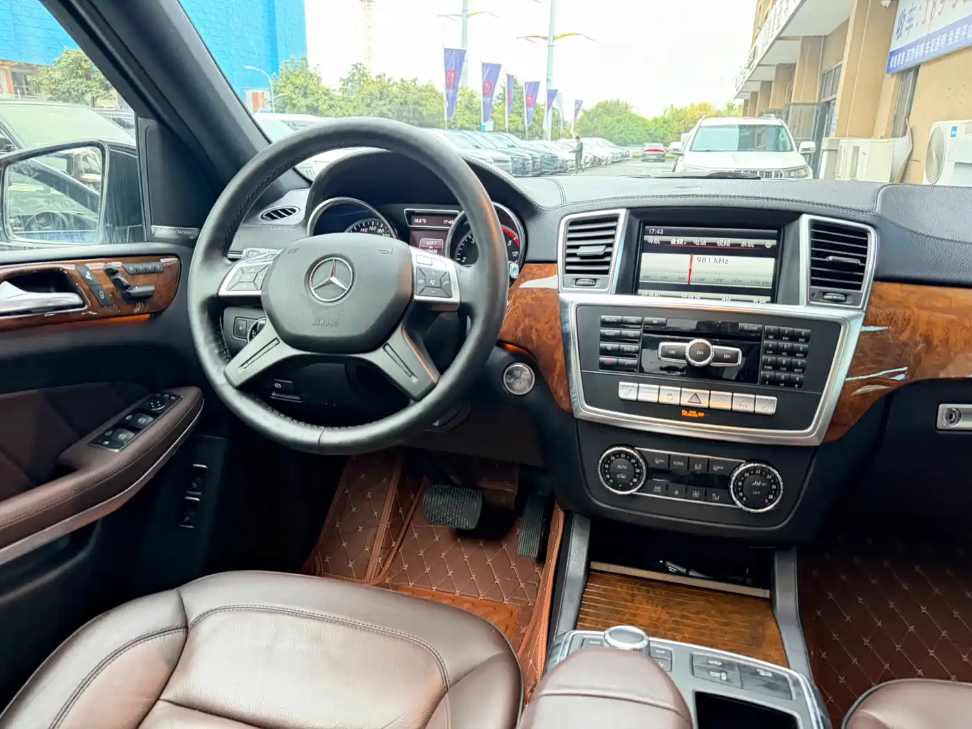 Mercedes-Benz GL-Class 2014 GL 350 CDI 4MATIC фото 10
