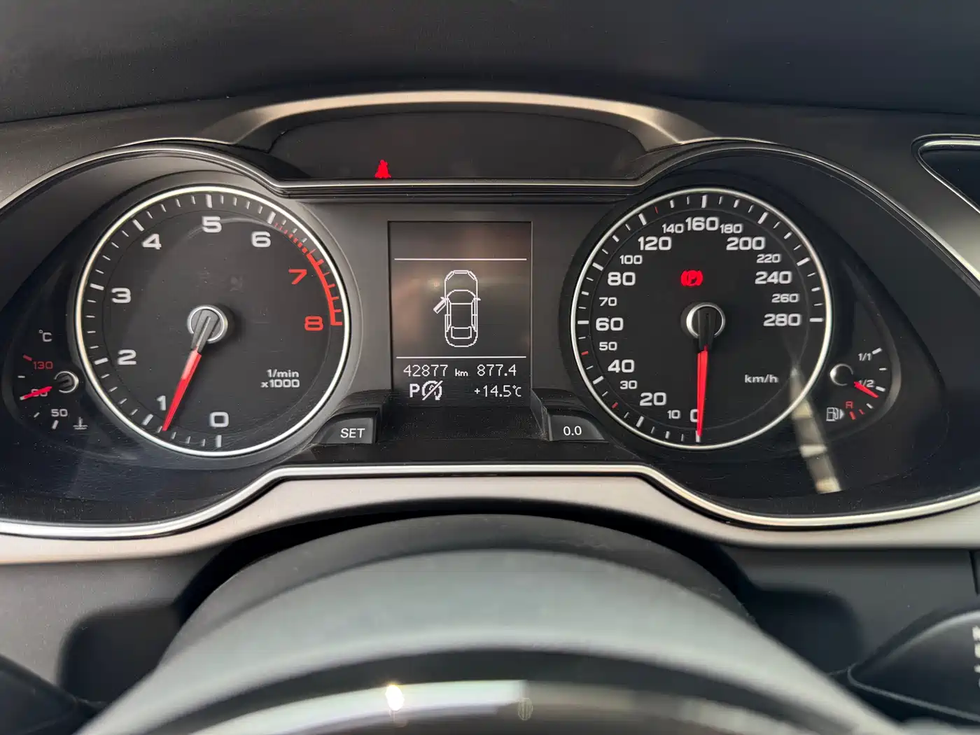Audi A4L 2013 35 TFSI Automatic Comfort фото 12