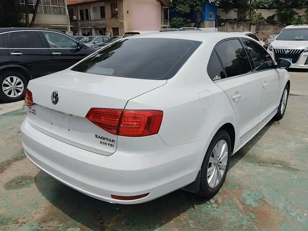 Volkswagen Sagitar 2016 230TSI 25th Anniversary Edition фото 7