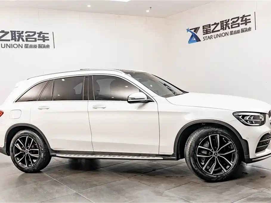 MERCEDES-BENZ GLC