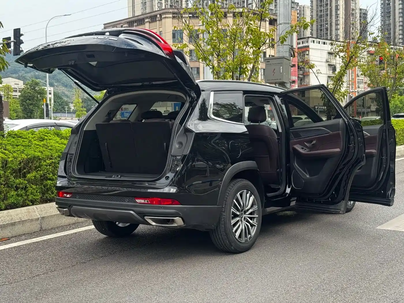 Jetour X90 PLUS 2024 2024 1.6TD DCT Bieshu 7-seater