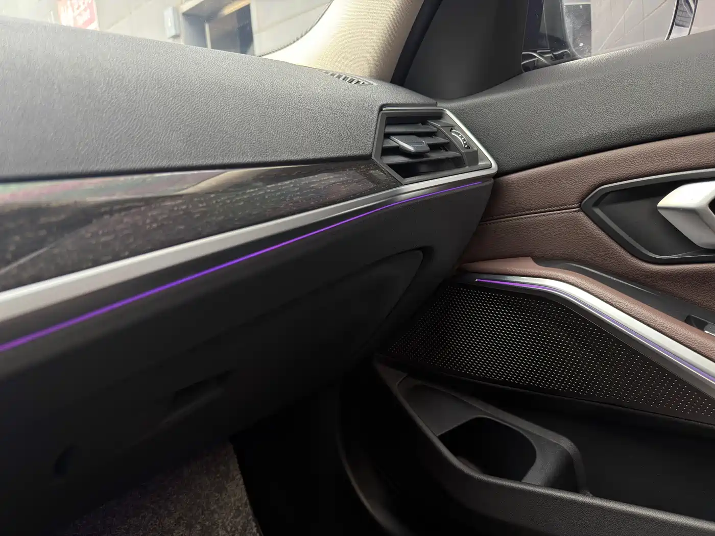 BMW 3 Series 2022 325Li M Sport Package фото 27