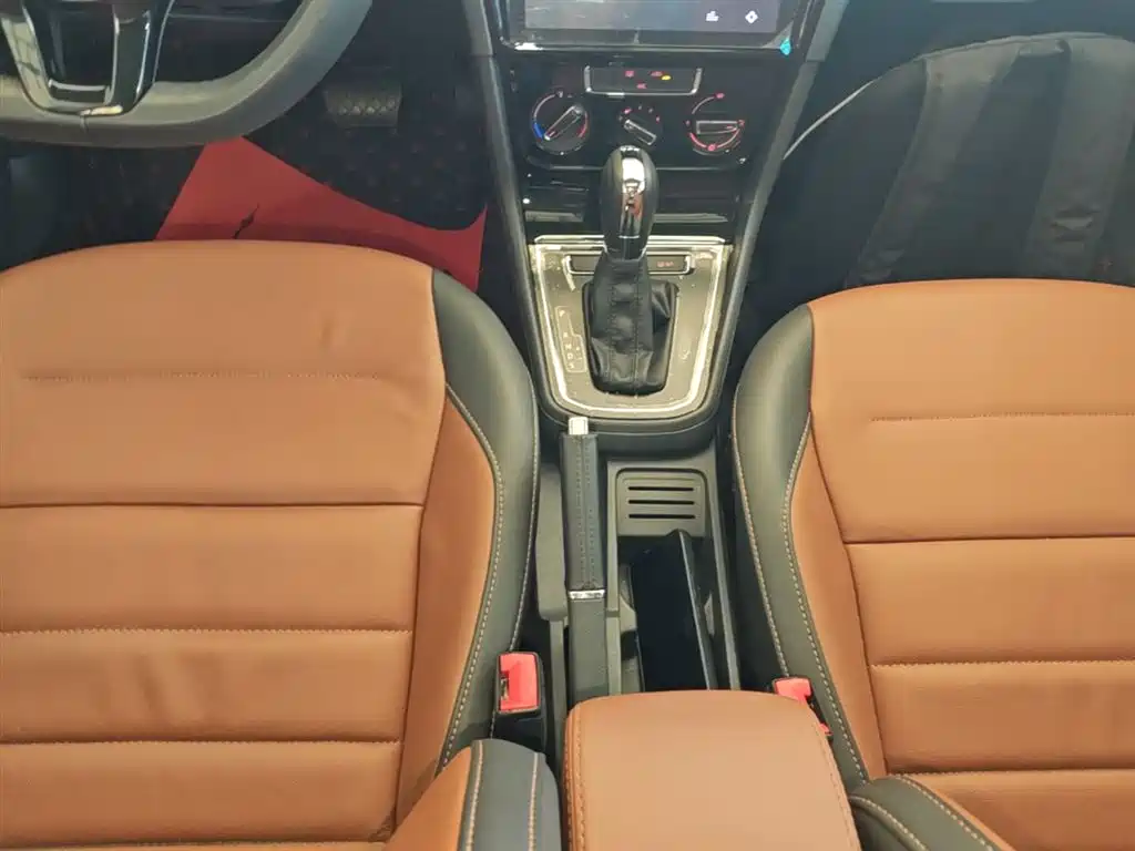 Volkswagen Bora 2016 230TSI DSG Comfort фото 14
