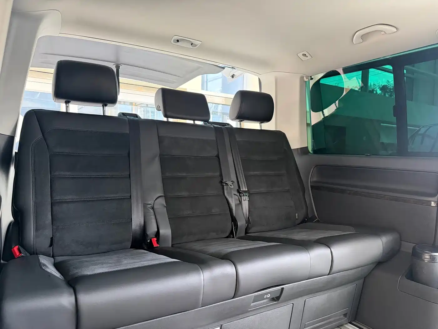Volkswagen Multivan 2019 2019 2.0TSI 4WD Premium 7-seater
