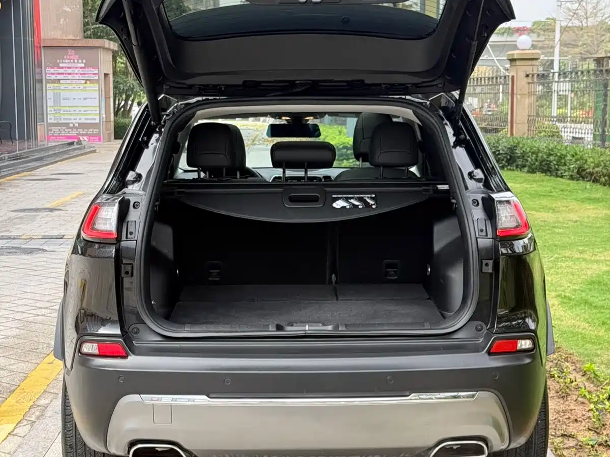 Jeep Cherokee 2020 2019 2.0T 2WD Premium Edition China VI