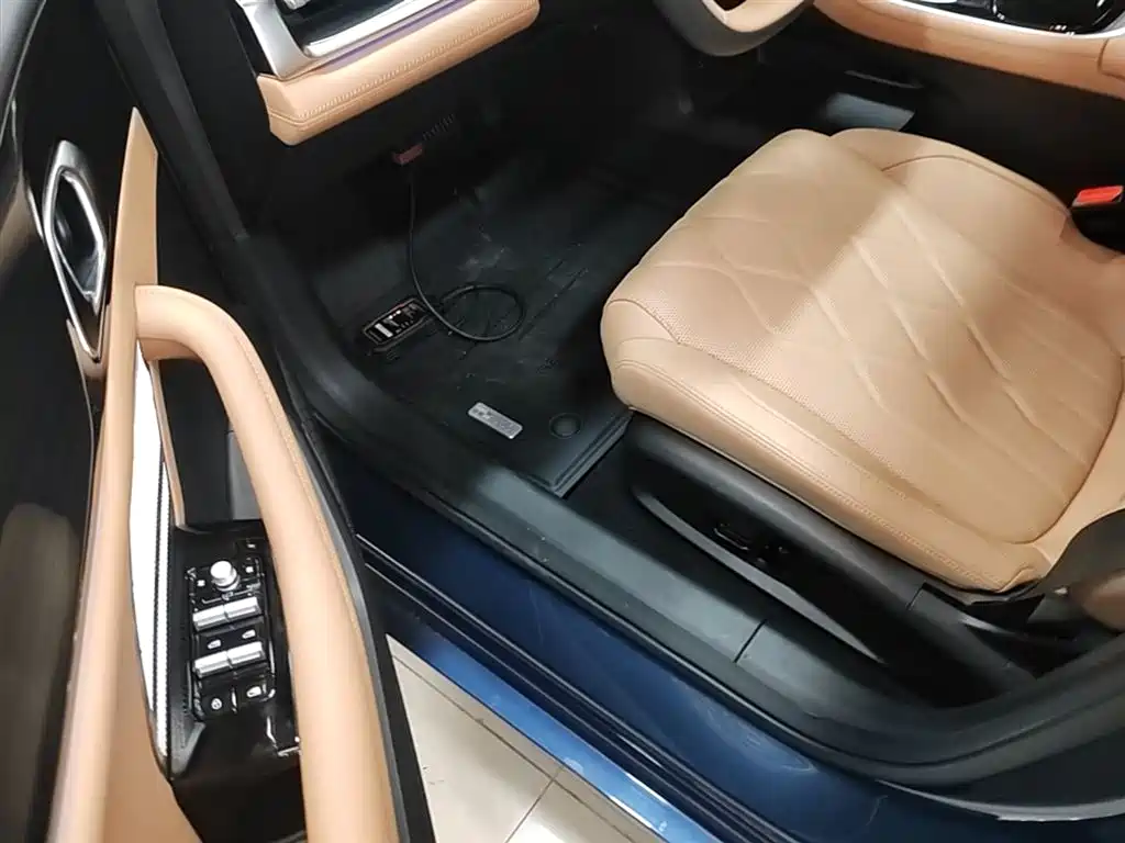 Geely Galaxy Galaxy A7 2025 EM-i фото 16