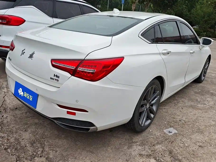 Hongqi H5 2018 30TD Smart Connected Dynamic Edition фото 3