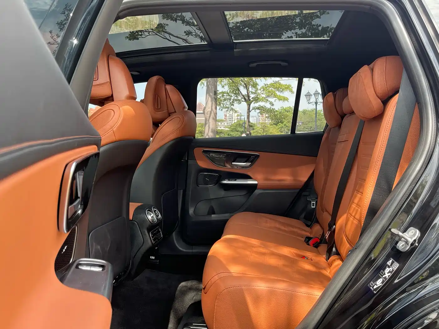 Mercedes-Benz GLC 2023 GLC 300 L 4MATIC Dynamic 7-Seater фото 13