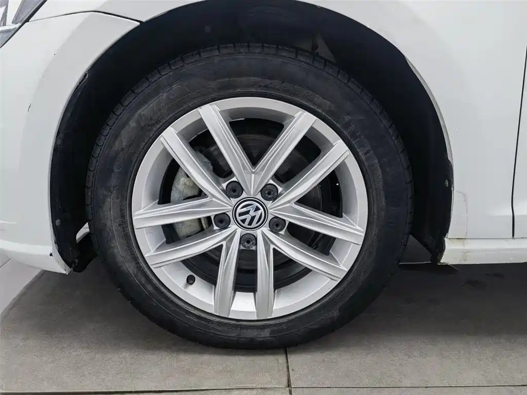 Volkswagen Golf 2018 1.6L Automatic Comfort фото 17