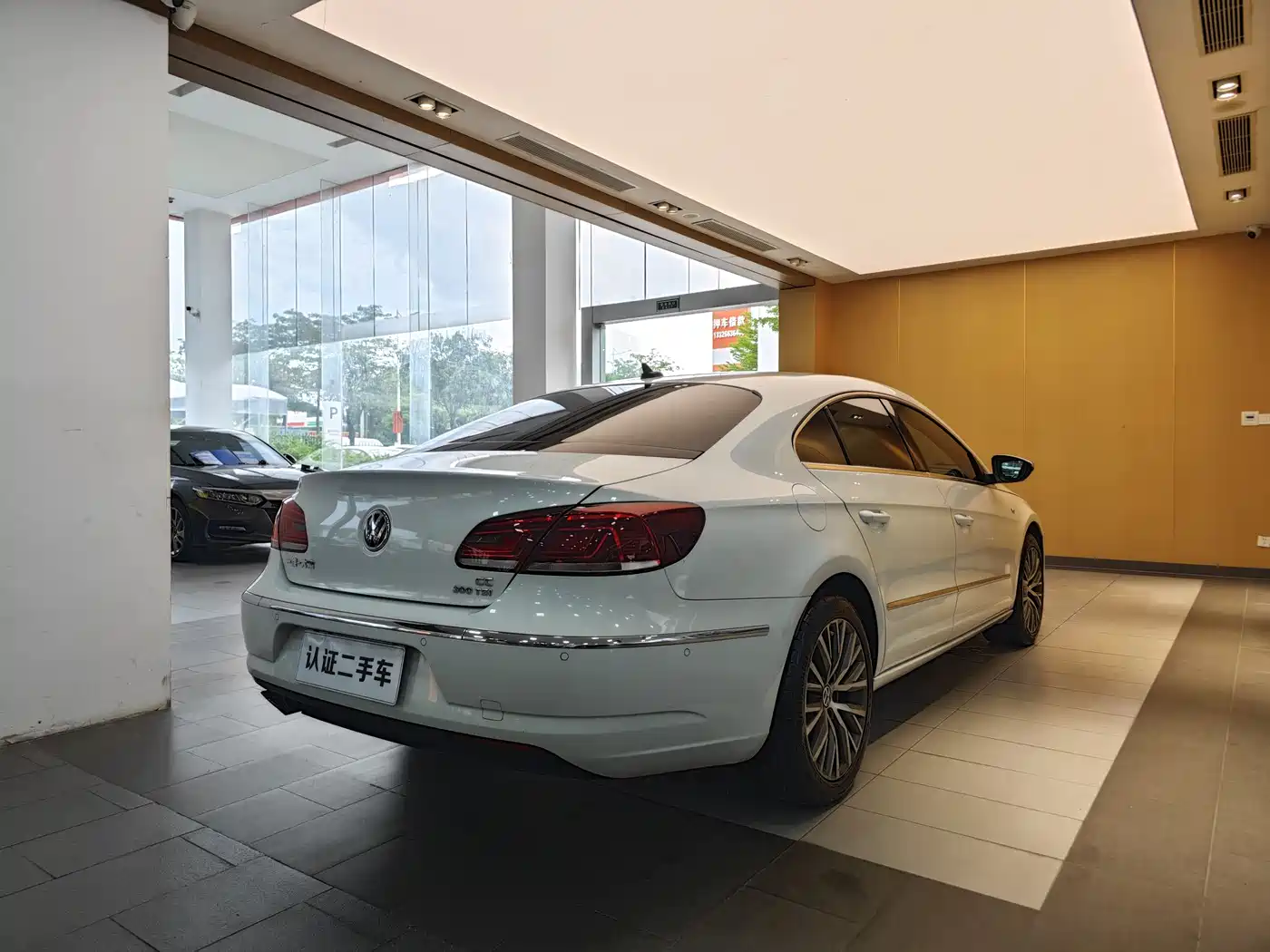 Volkswagen FAW-Volkswagen CC 2016 Model 1.8TSI Luxury фото 30