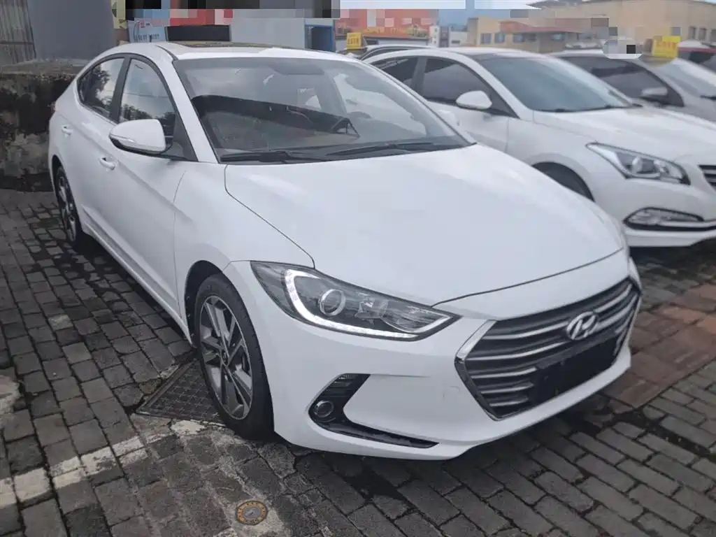 Hyundai Elantra 2016 Model 1.6L Automatic Smart Elite фото 4