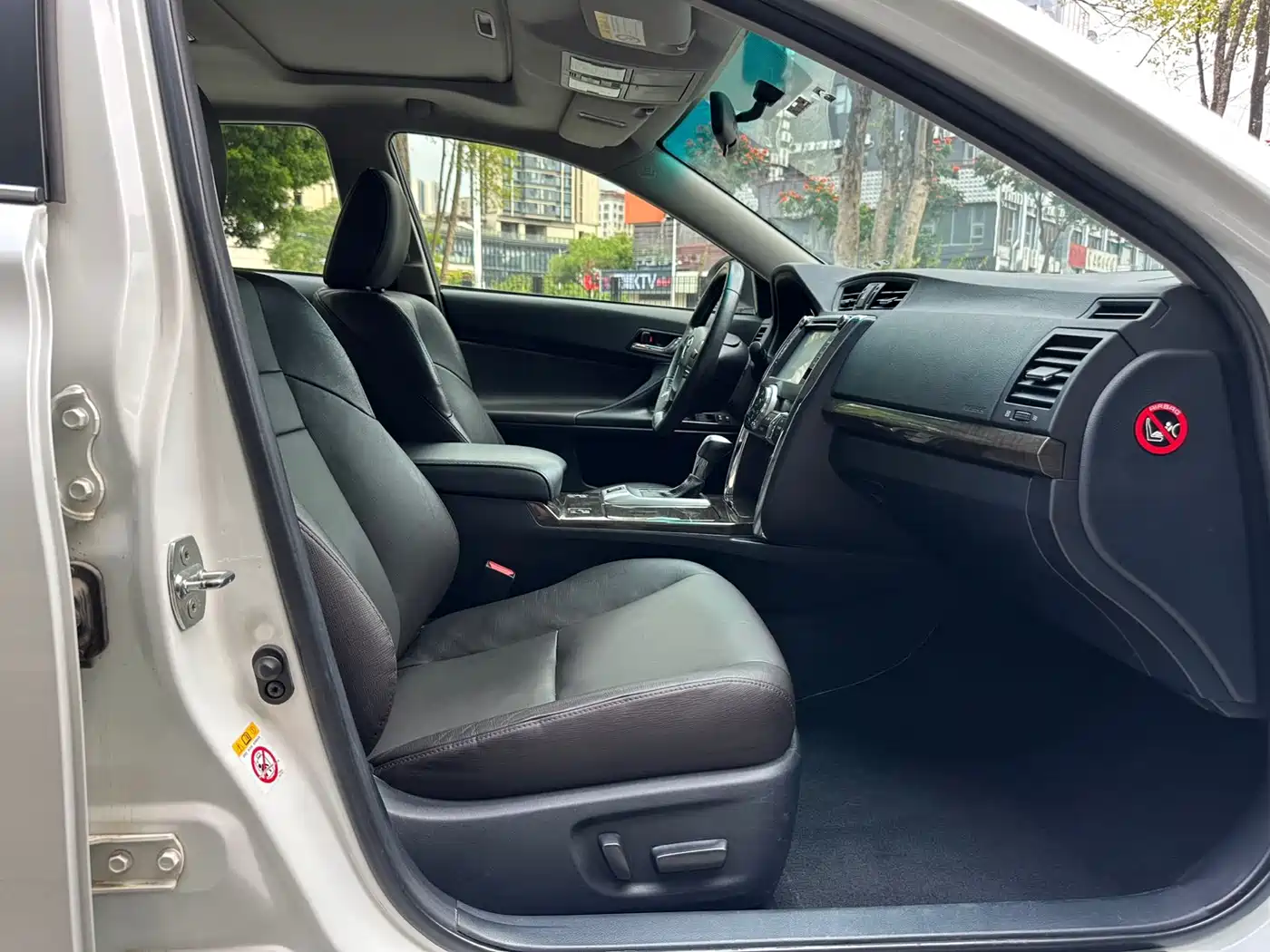 Toyota Reiz 2013 2.5V Elite Edition фото 12