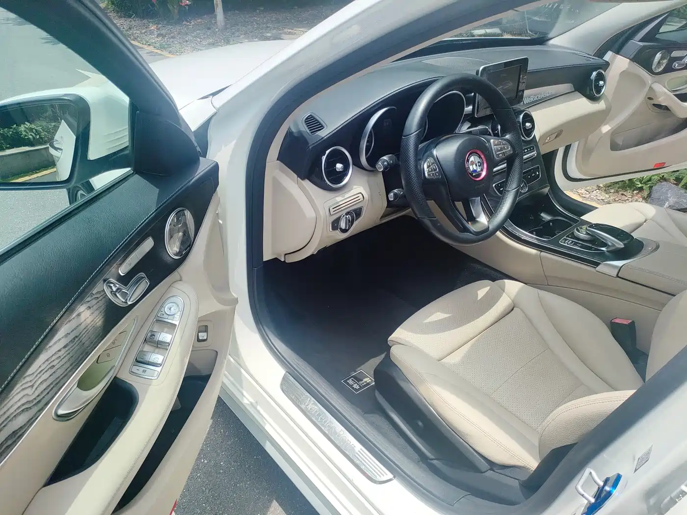 Mercedes-Benz C-Class 2015 Facelift C 200 L Sport фото 9