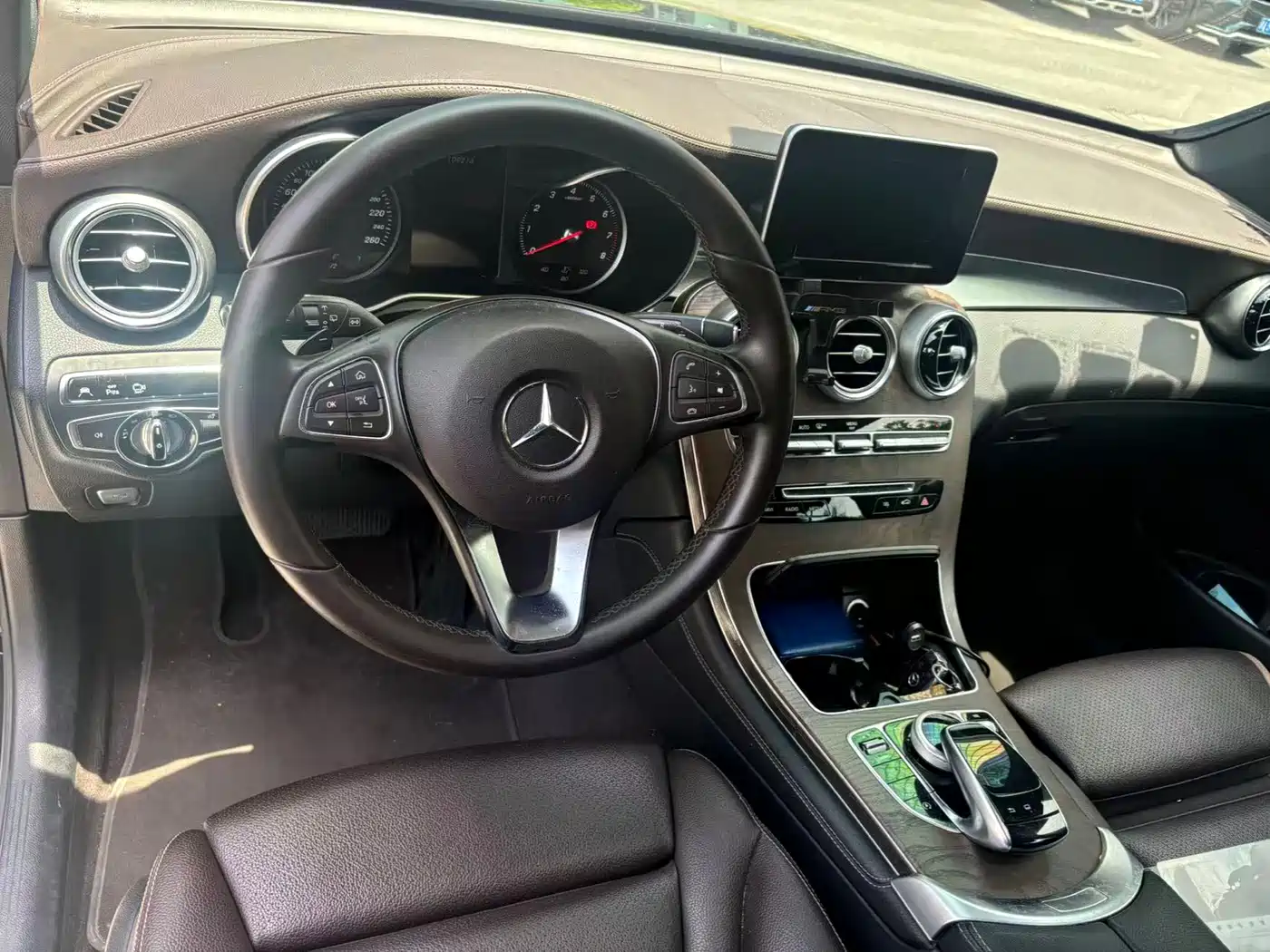 Mercedes-Benz GLC 2016 GLC 300 4MATIC Dynamic фото 4