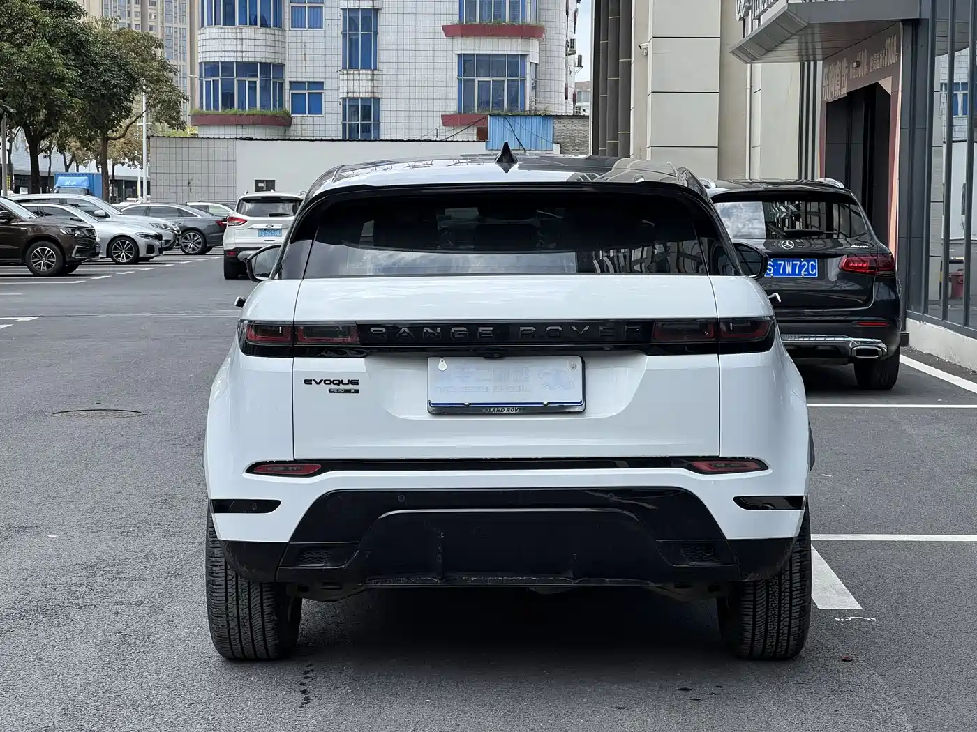 Land Rover Range Rover Evoque 2020 Model 249PS R-DYNAMIC S Gloss Black Sport Edition фото 7