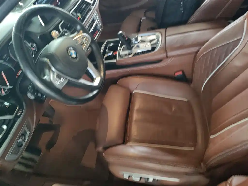 BMW 7 Series 2018 740Li xDrive Premium Type M Sport Package фото 7