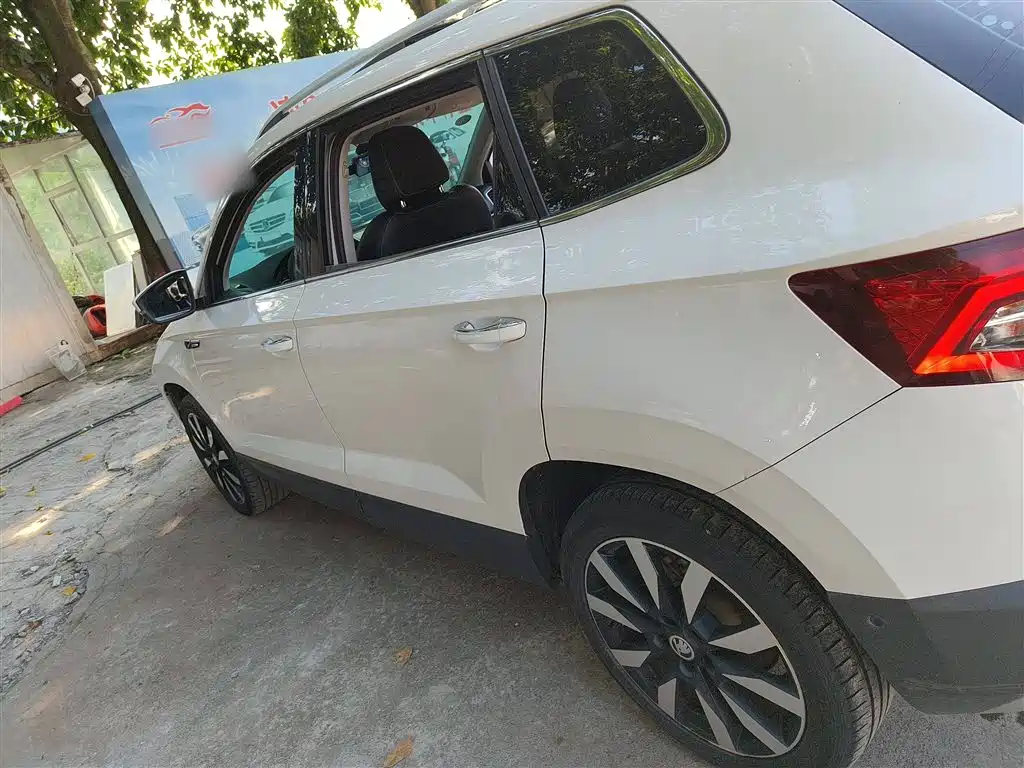 Škoda Karoq 2019 TSI280 Smart Drive Luxury Edition China V фото 5