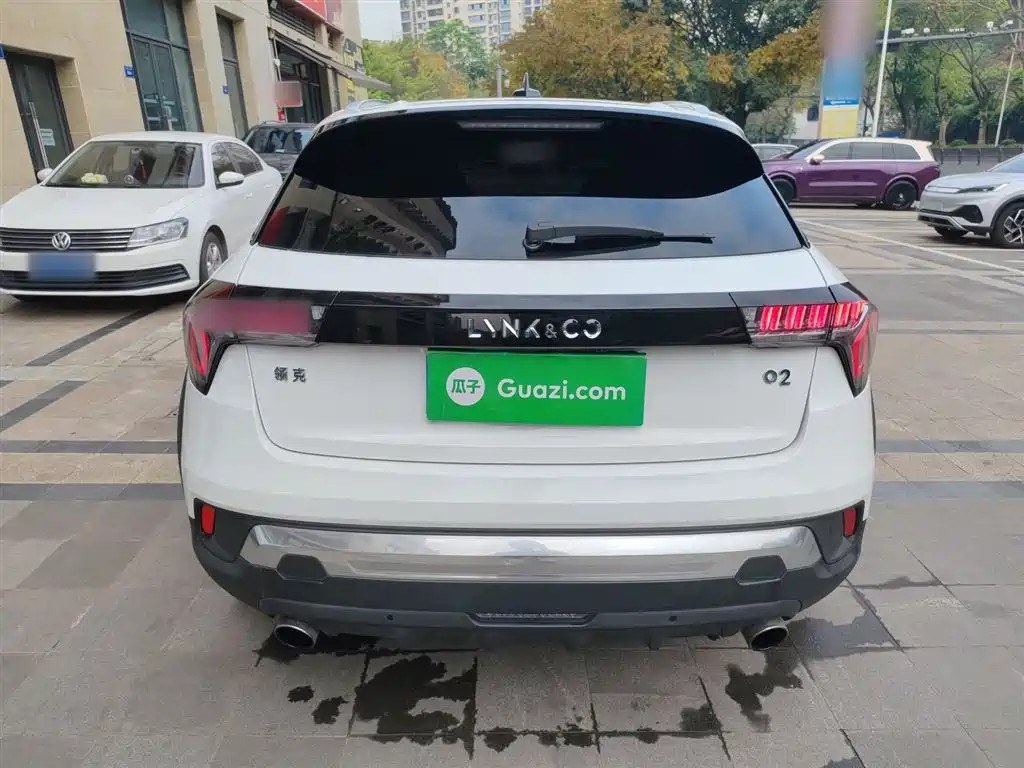 Lynk & Co 02 2018 1.5T DCT 2WD Power Pro Edition China V фото 4