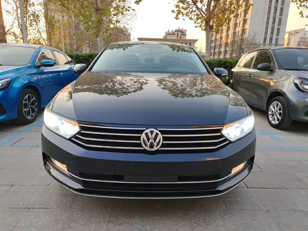 Volkswagen Magotan 2018 330TSI DSG Leading фото 3