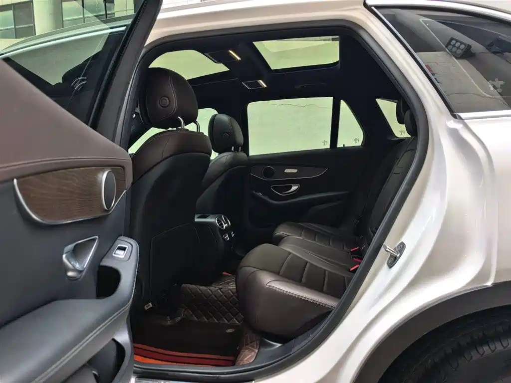 Mercedes-Benz GLC 2022 Facelift GLC 260 L 4MATIC Luxury Model фото 8