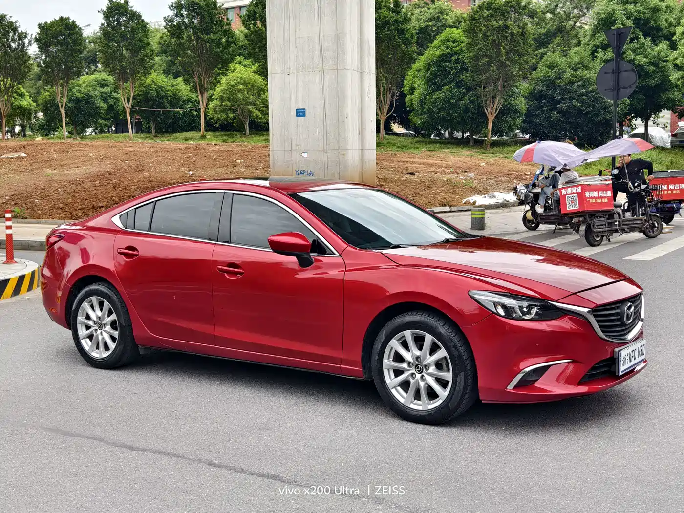 Photo 3 - Mazda Atenza