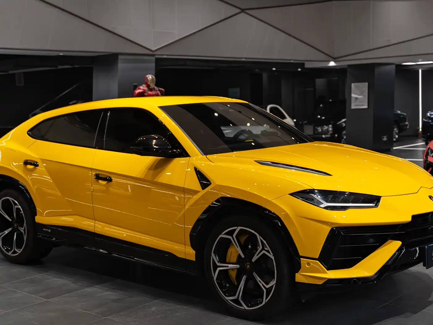 Lamborghini Urus 2023 4.0T V8 S фото 9