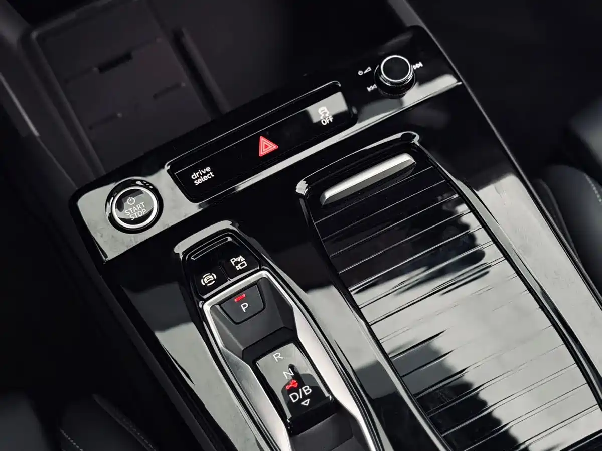 Audi A6L e-tron 2026