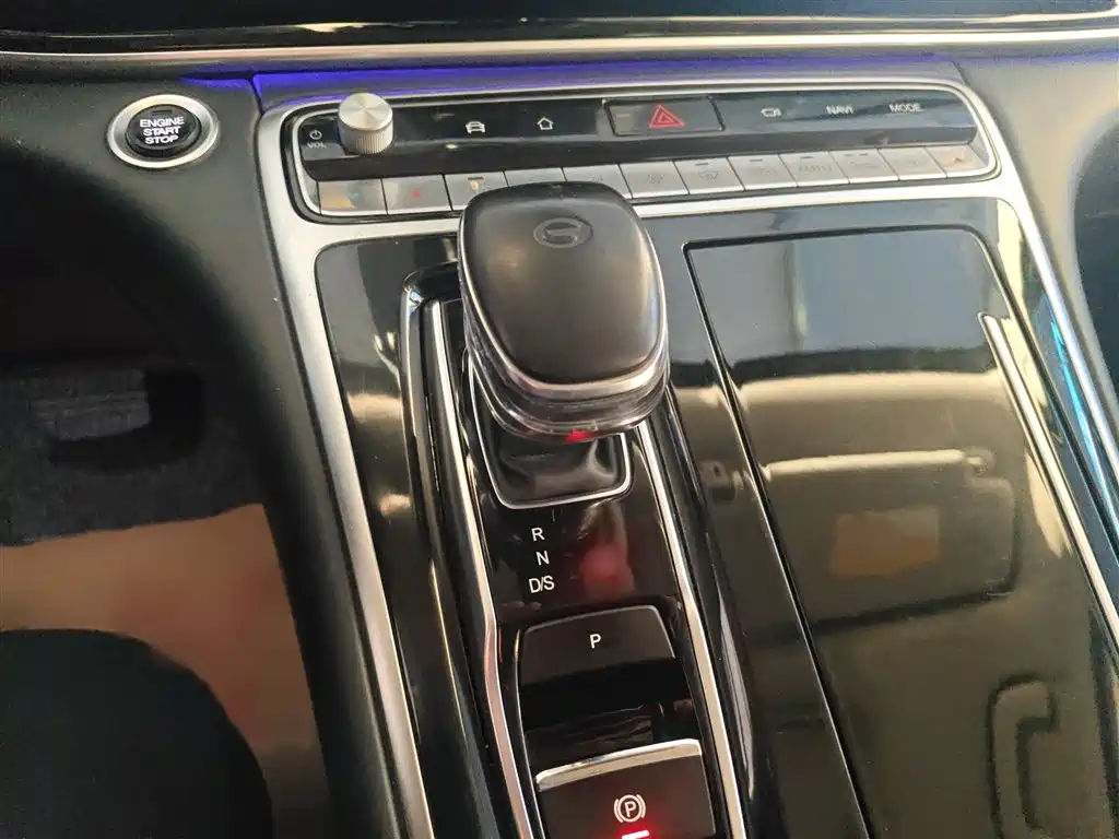 GAC Trumpchi Trumpchi M8 2021 Leading Show Series 390T Ultimate Edition фото 6