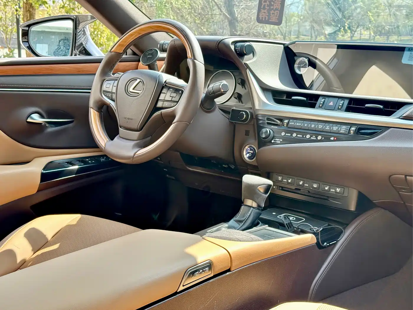 Lexus ES 2020 Model 300h Excellence Edition фото 18