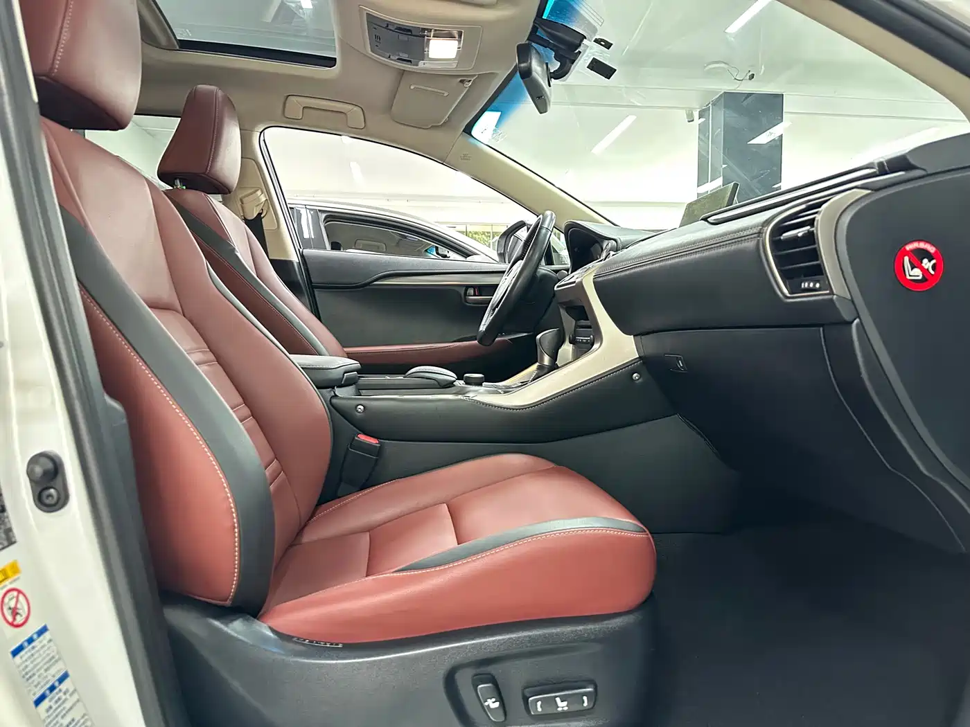 Lexus NX 2016 200 AWD F Sport фото 14