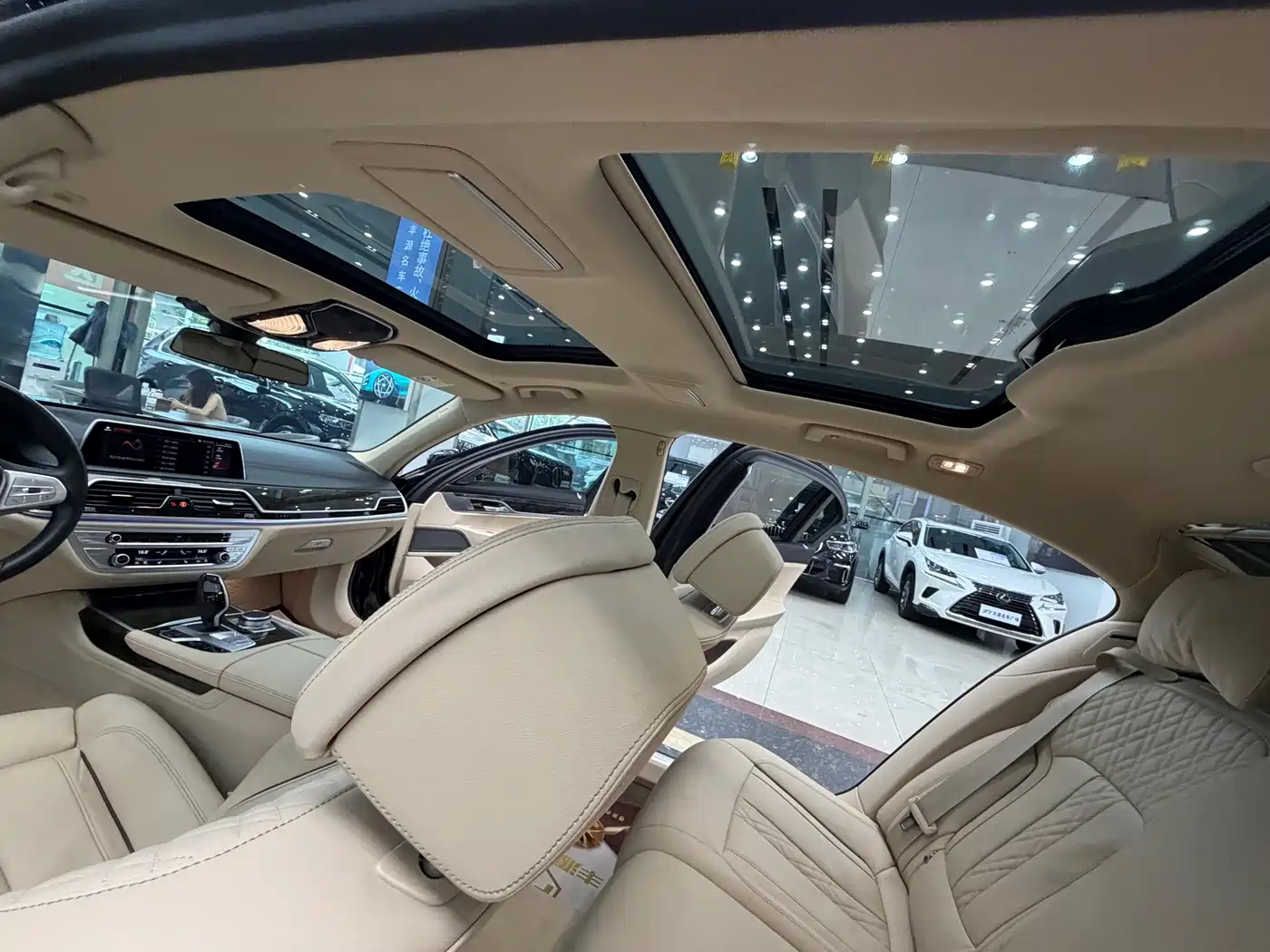 BMW 7 Series, миниатюра 14