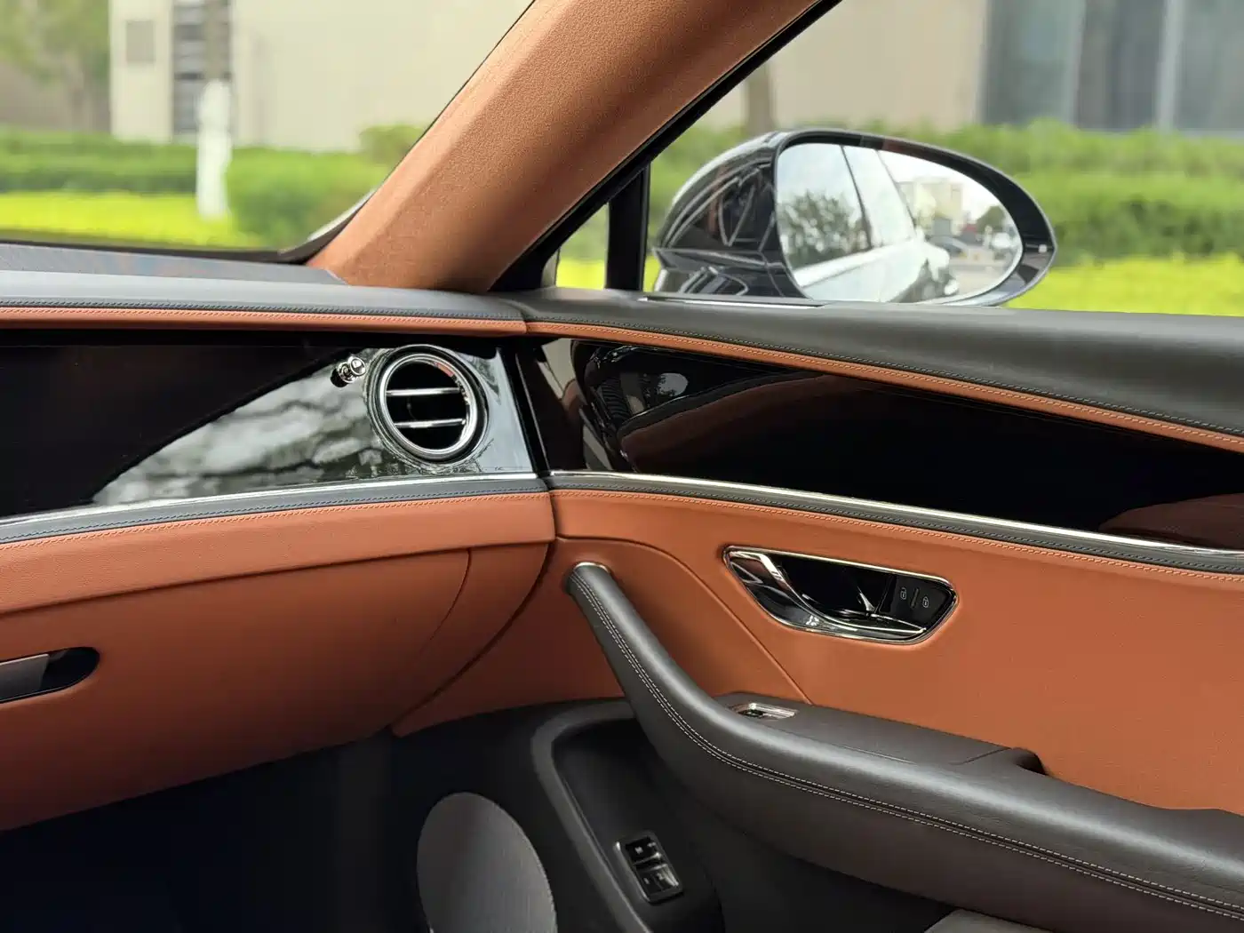 Bentley Flying Spur 2024 2022 4.0T V8 Standard