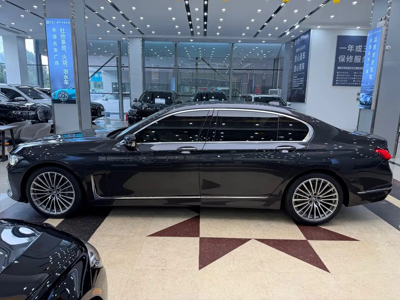 BMW 7 Series, миниатюра 26
