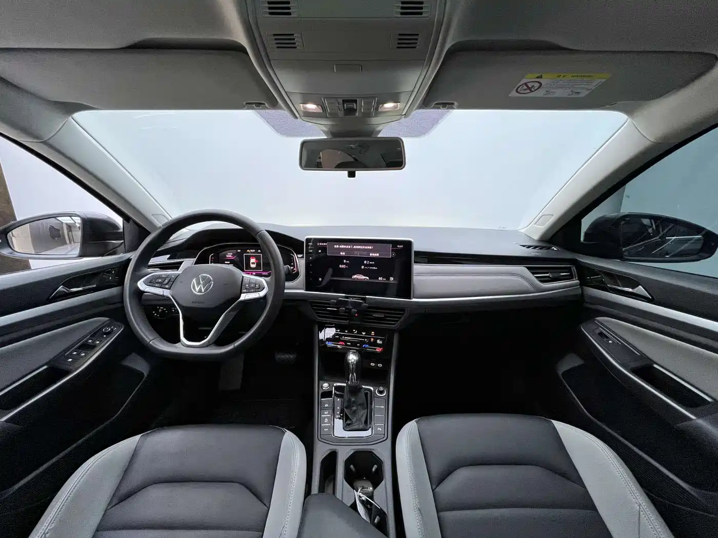 Volkswagen Bora 2023 280TSI DSG Prestige Edition фото 3
