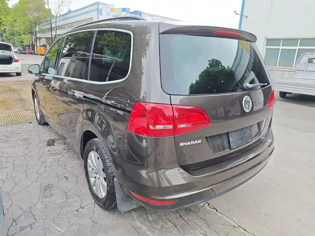 Volkswagen Sharan 2013 1.8TSI Standard фото 5