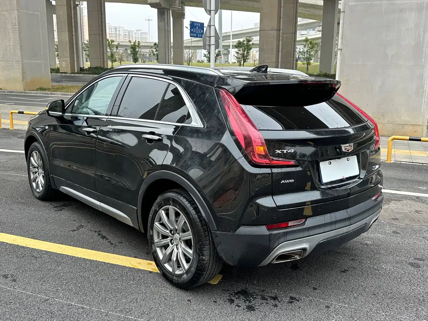 Cadillac XT4 2018 28T FWD Leading Edition фото 6